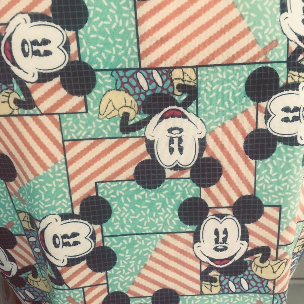 LuLaRoe Disney Mickey Classic T Shirt M FREE SHIP - Picture 4 of 6